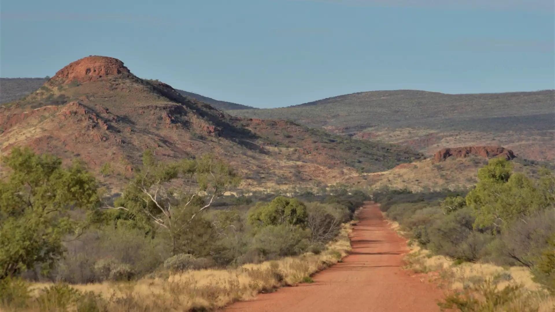 Outback road to Mount Denison Northern Territory Central Australia_ shutterstock_2341416449.jpg